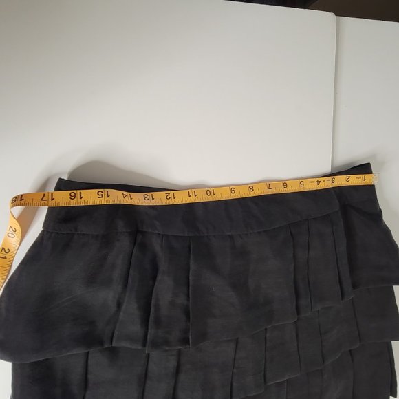 Banana Republic Pleated Layered Mini Skirt, Black Size 12, NWOT - Picture 4 of 7